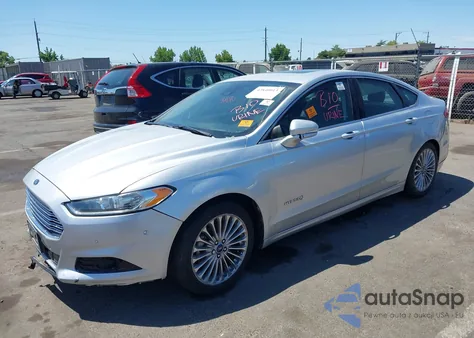 2013 Ford Fusion Hybrid Titanium из США, поврежденный, VIN 3FA6P0RUXDR388796